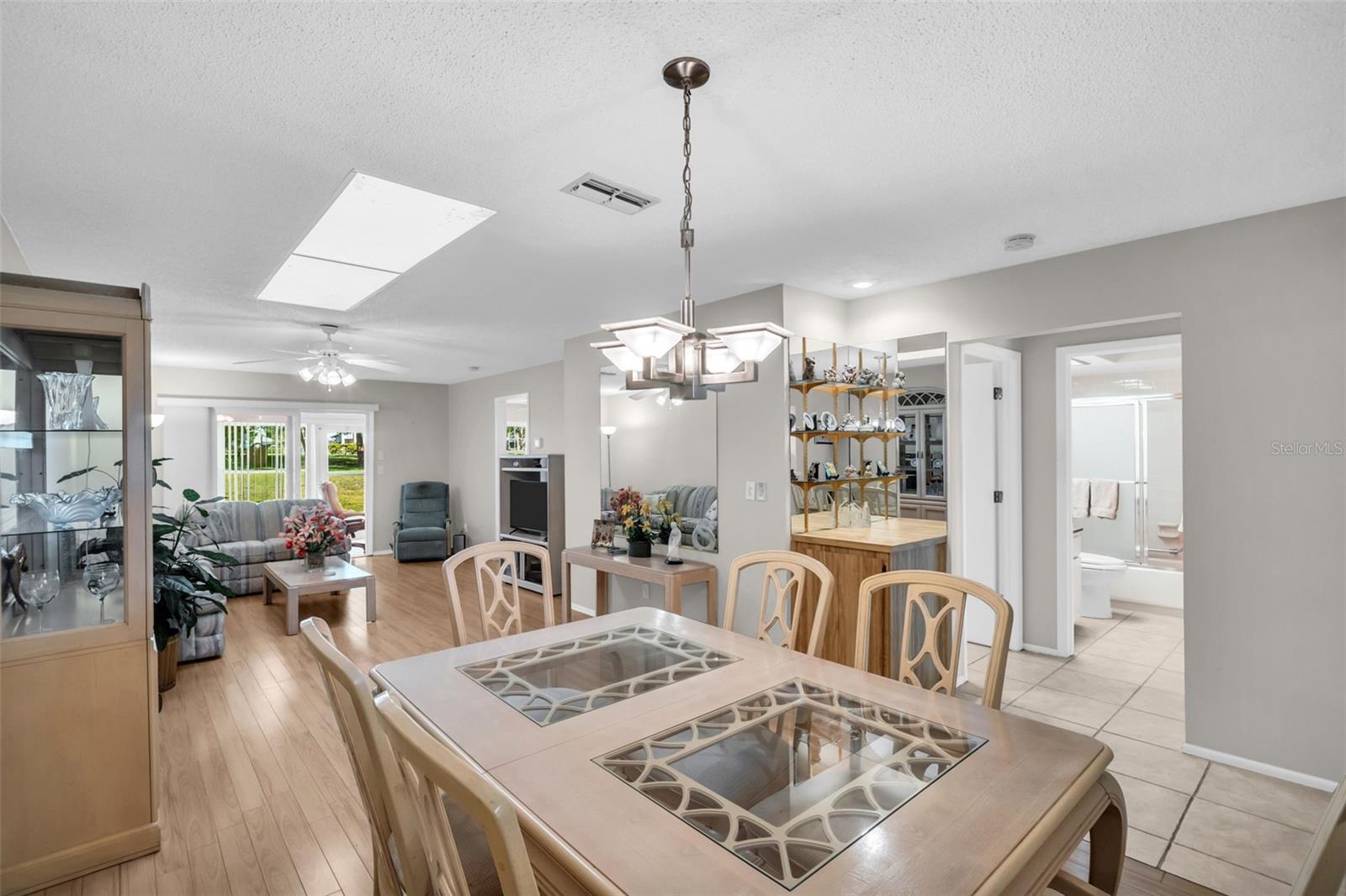 860 MACLAREN DR N #B — photo 7