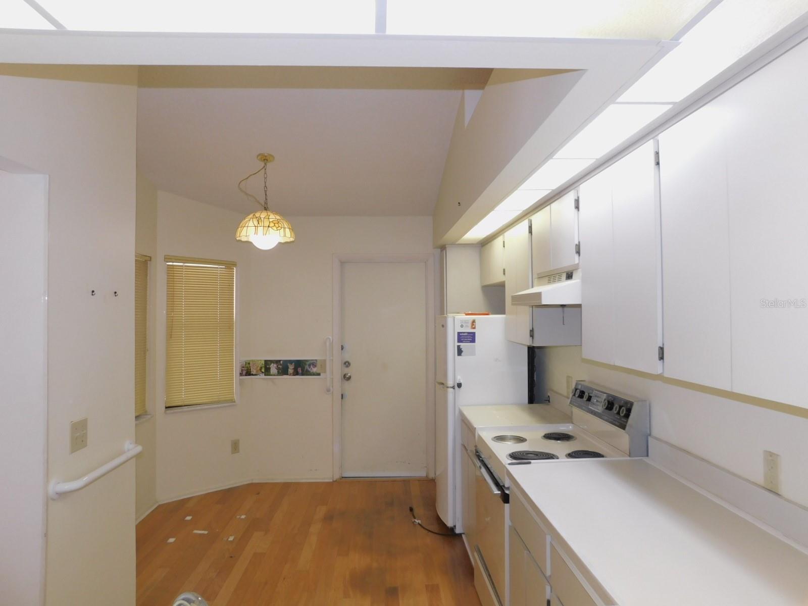 2496 ALHAMBRA CT — photo 3