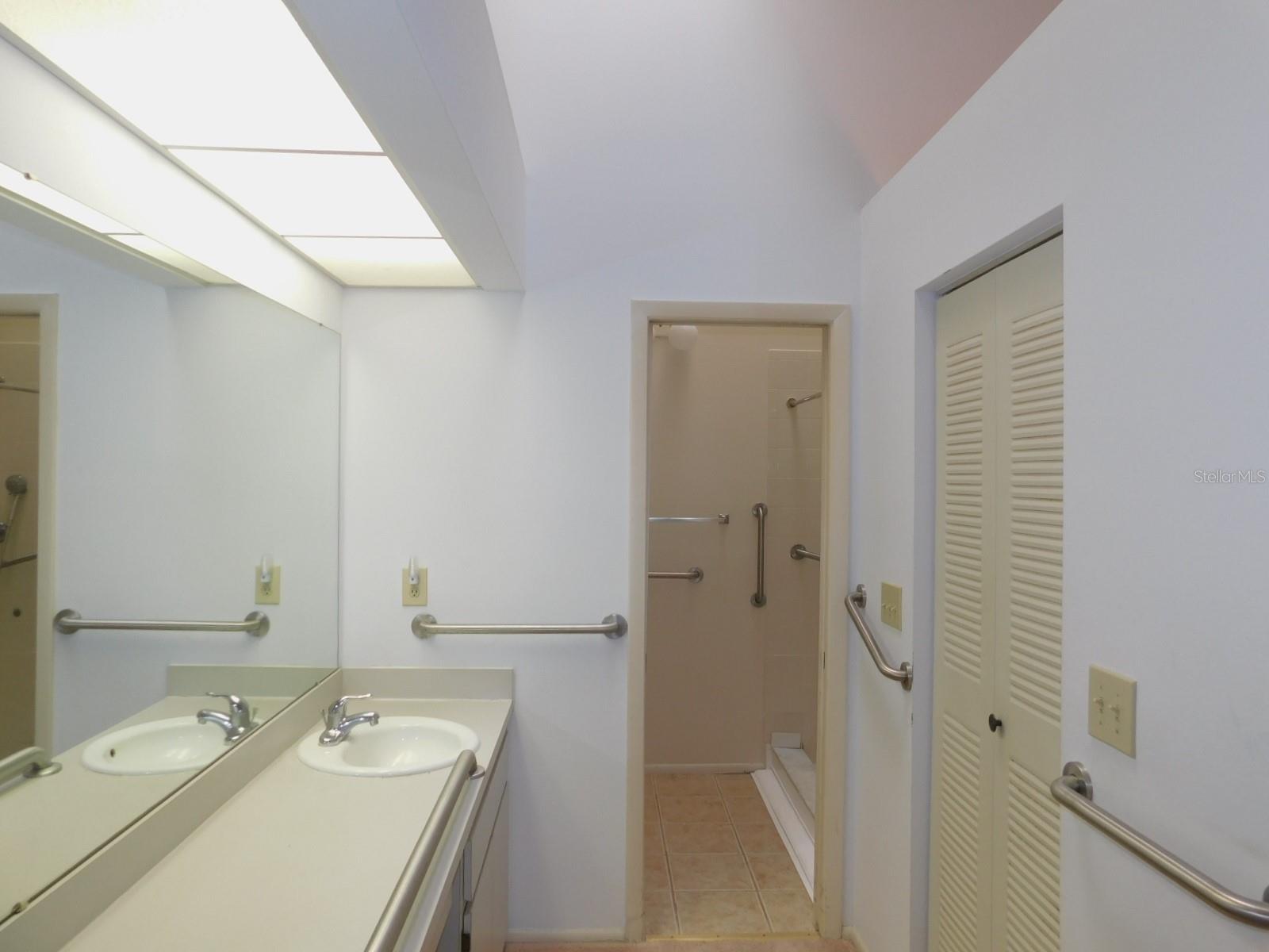 2496 ALHAMBRA CT — photo 9