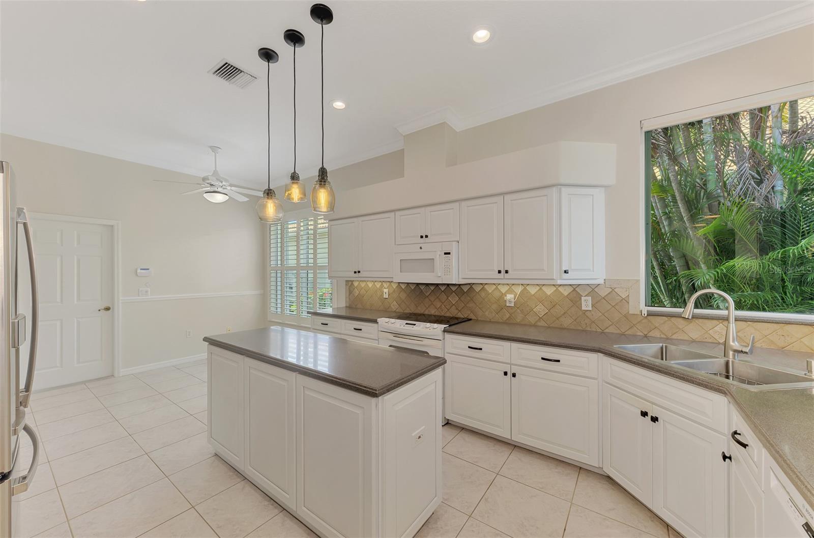 625 MISTY PINE DR — photo 21