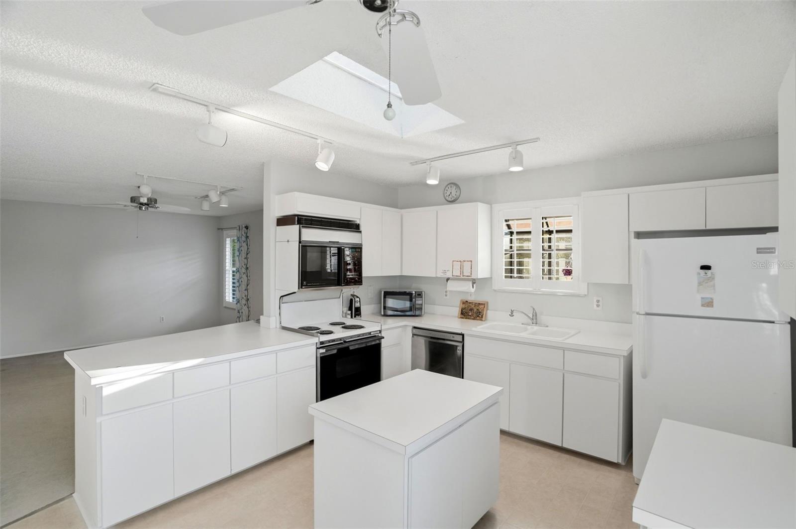110 GEORGIA AVE. AVE — photo 19