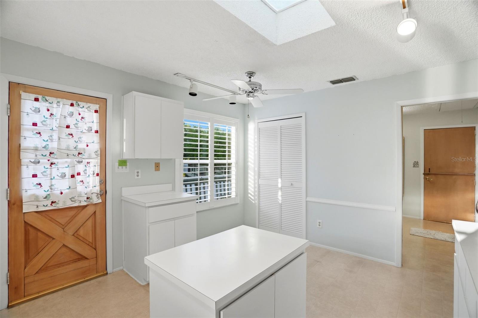 110 GEORGIA AVE. AVE — photo 22