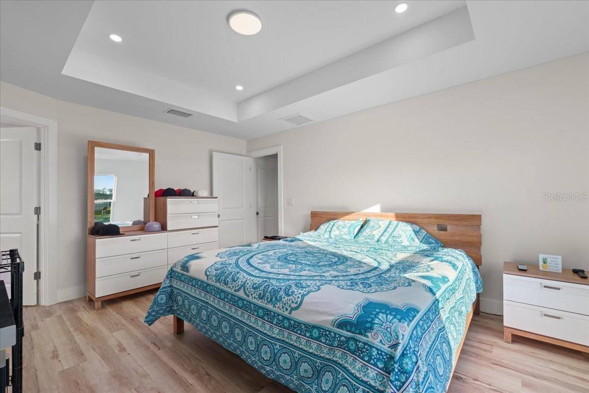 2405 VANCOUVER LN — photo 16