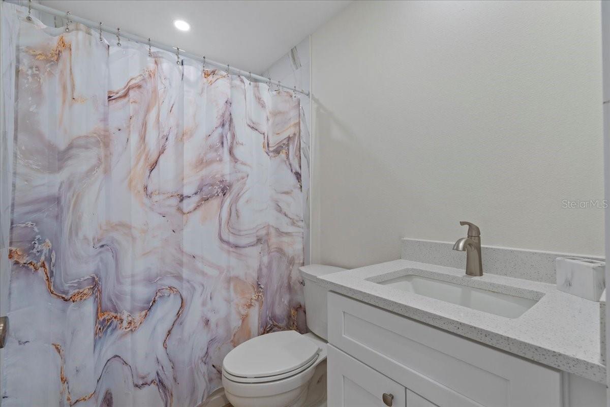 2405 VANCOUVER LN — photo 23