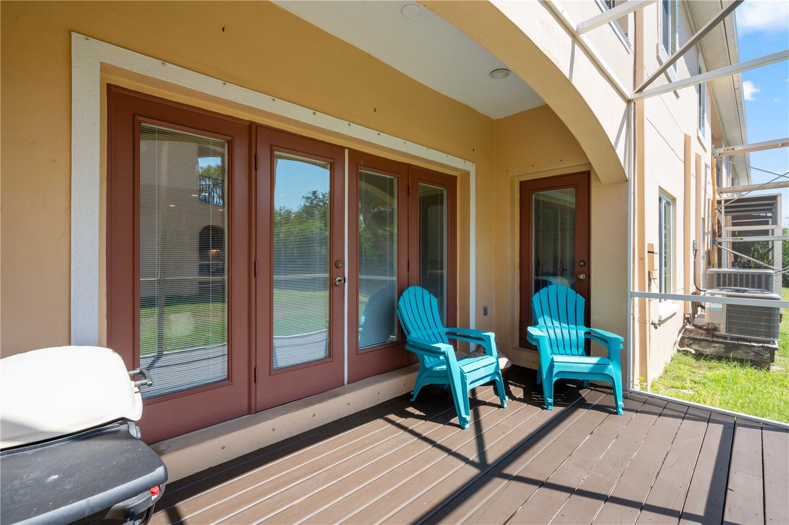 210 VALENCIA CIR — photo 32