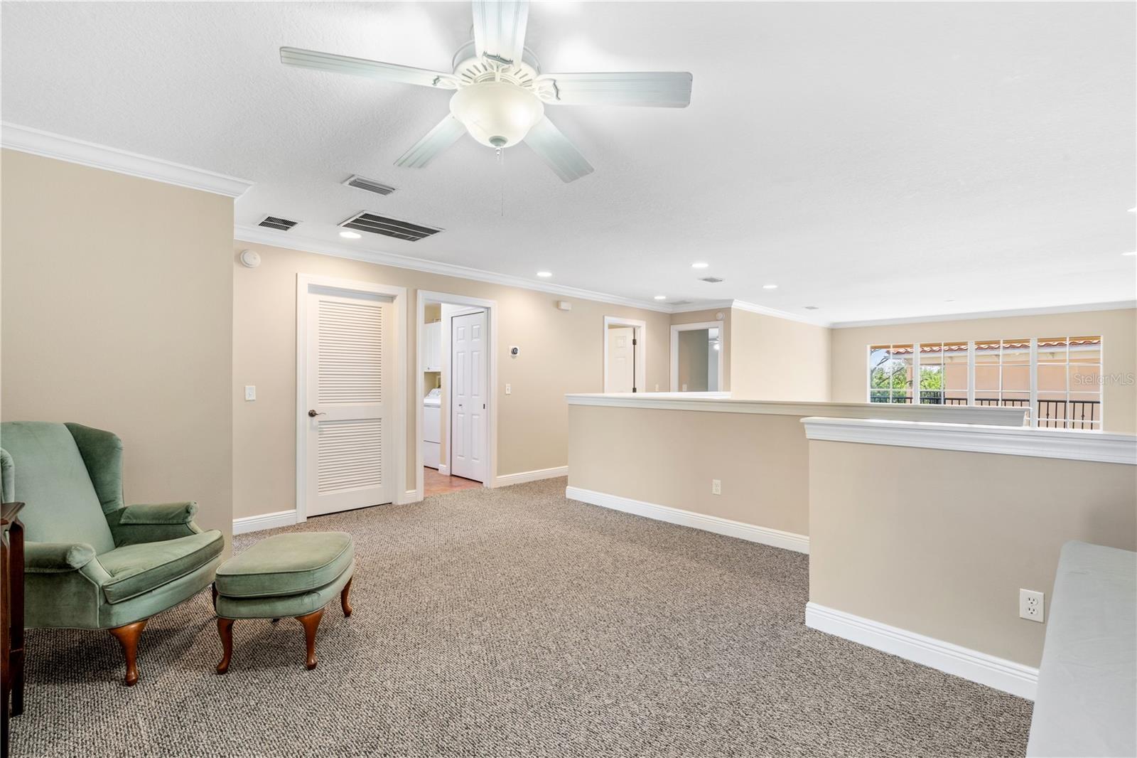 210 VALENCIA CIR — photo 24