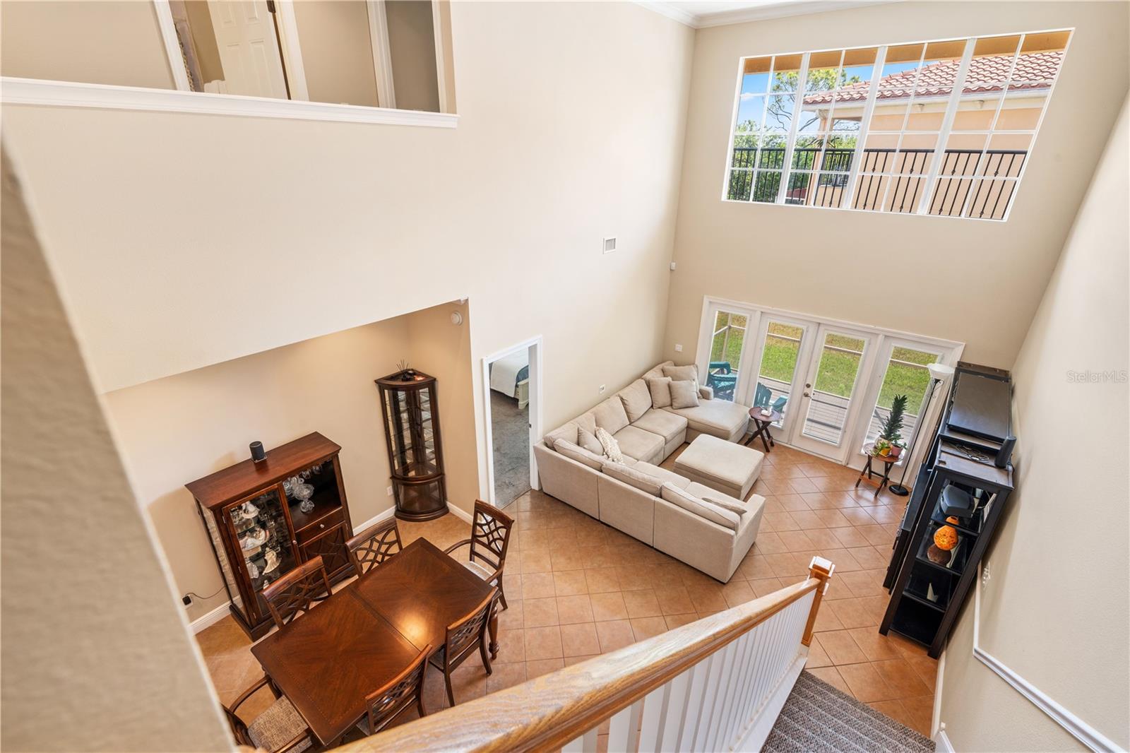 210 VALENCIA CIR — photo 22