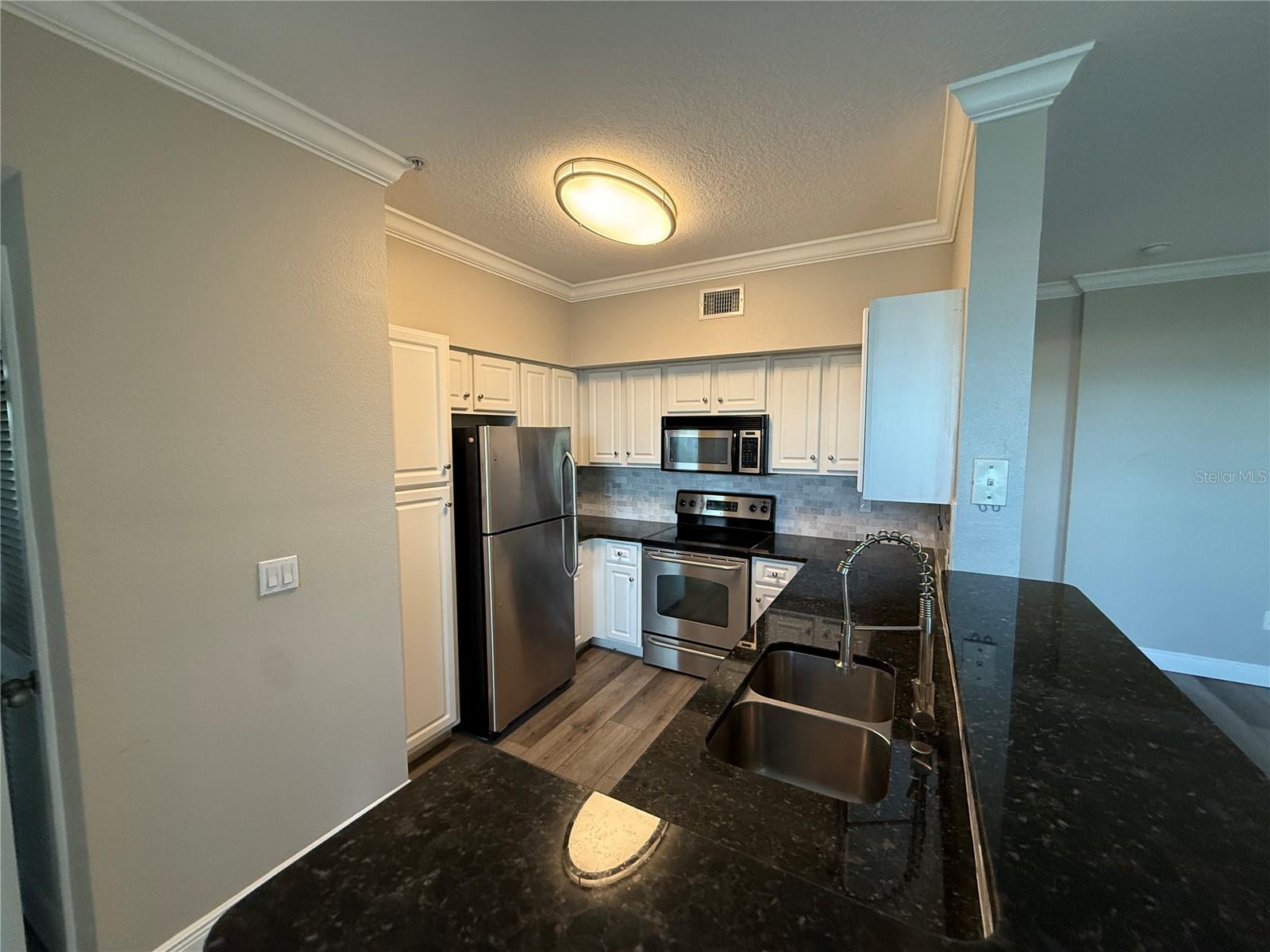 1910 E PALM AVE #11321 — photo 6