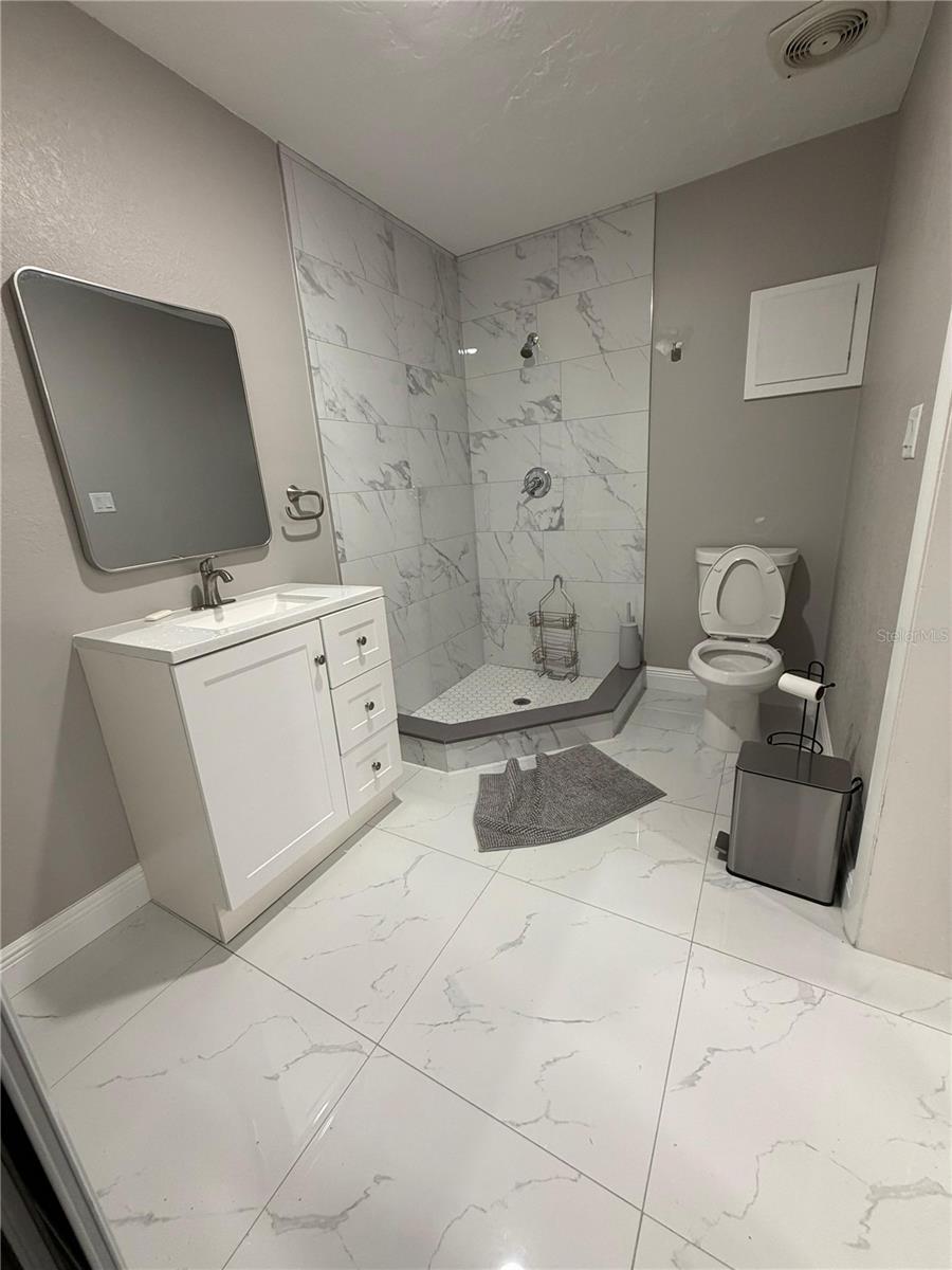 5950 HIGH ST — photo 10