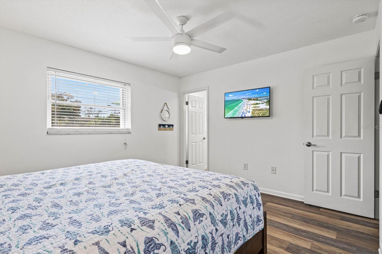 2572 JEFFERSON CIR — photo 33