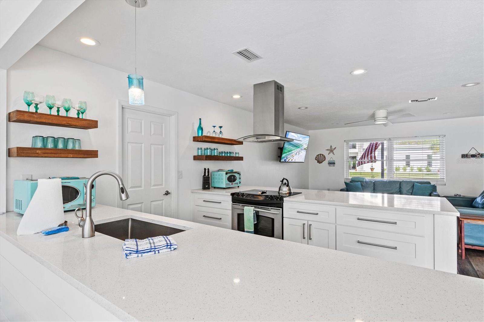 2572 JEFFERSON CIR — photo 18