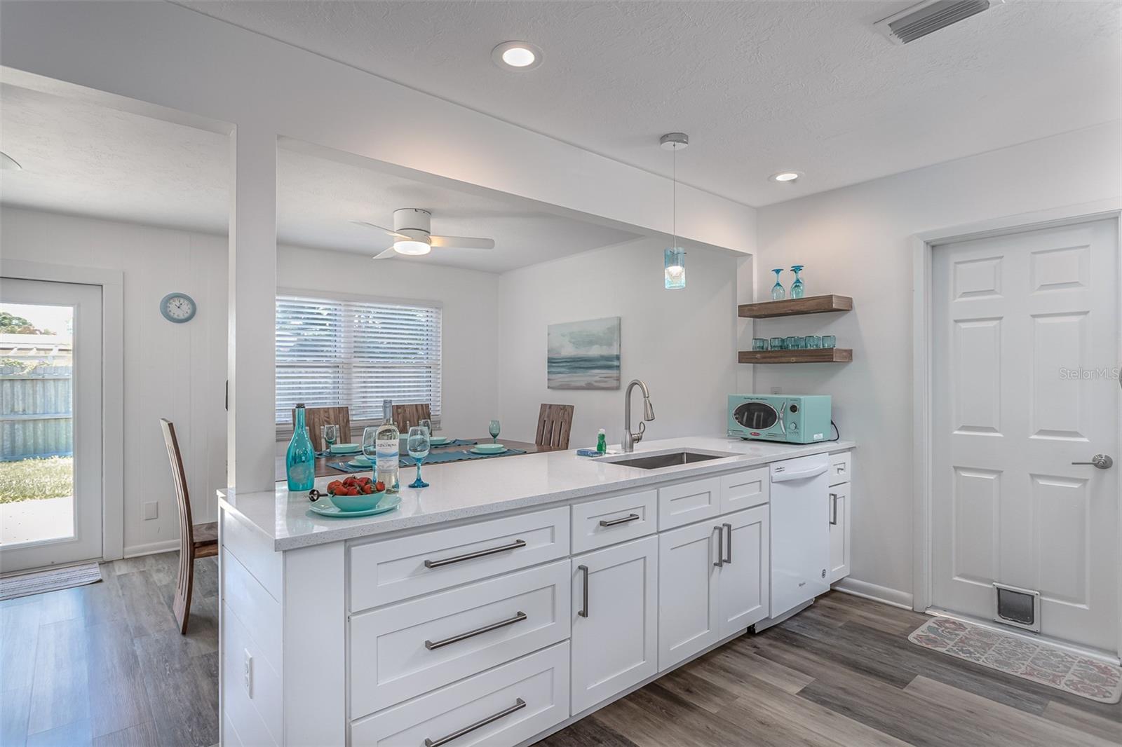 2572 JEFFERSON CIR — photo 17