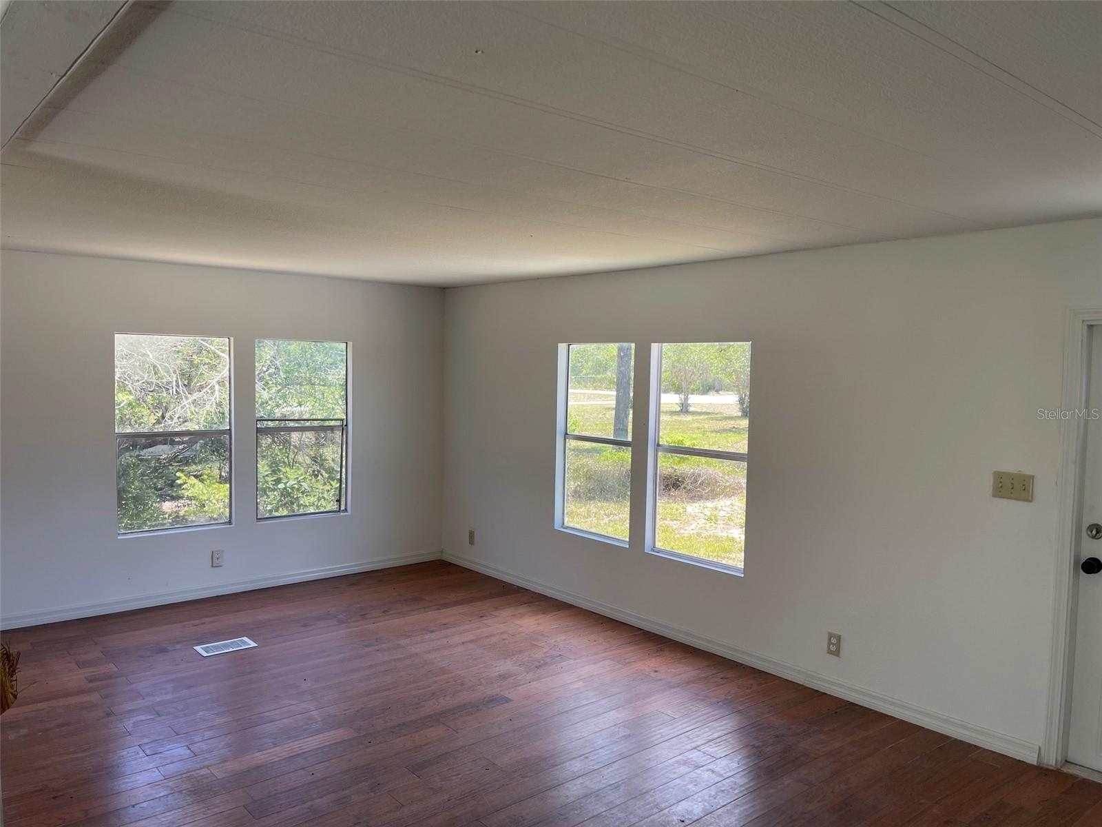 16329 CALDWELL LN — photo 2