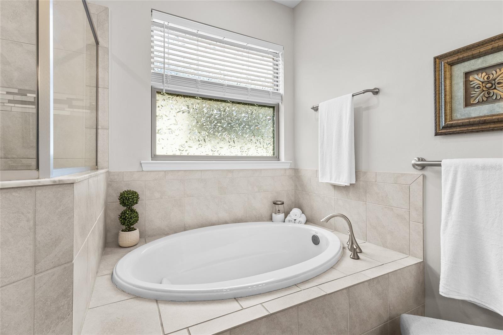 352 TOSCAVILLA BLVD — photo 24