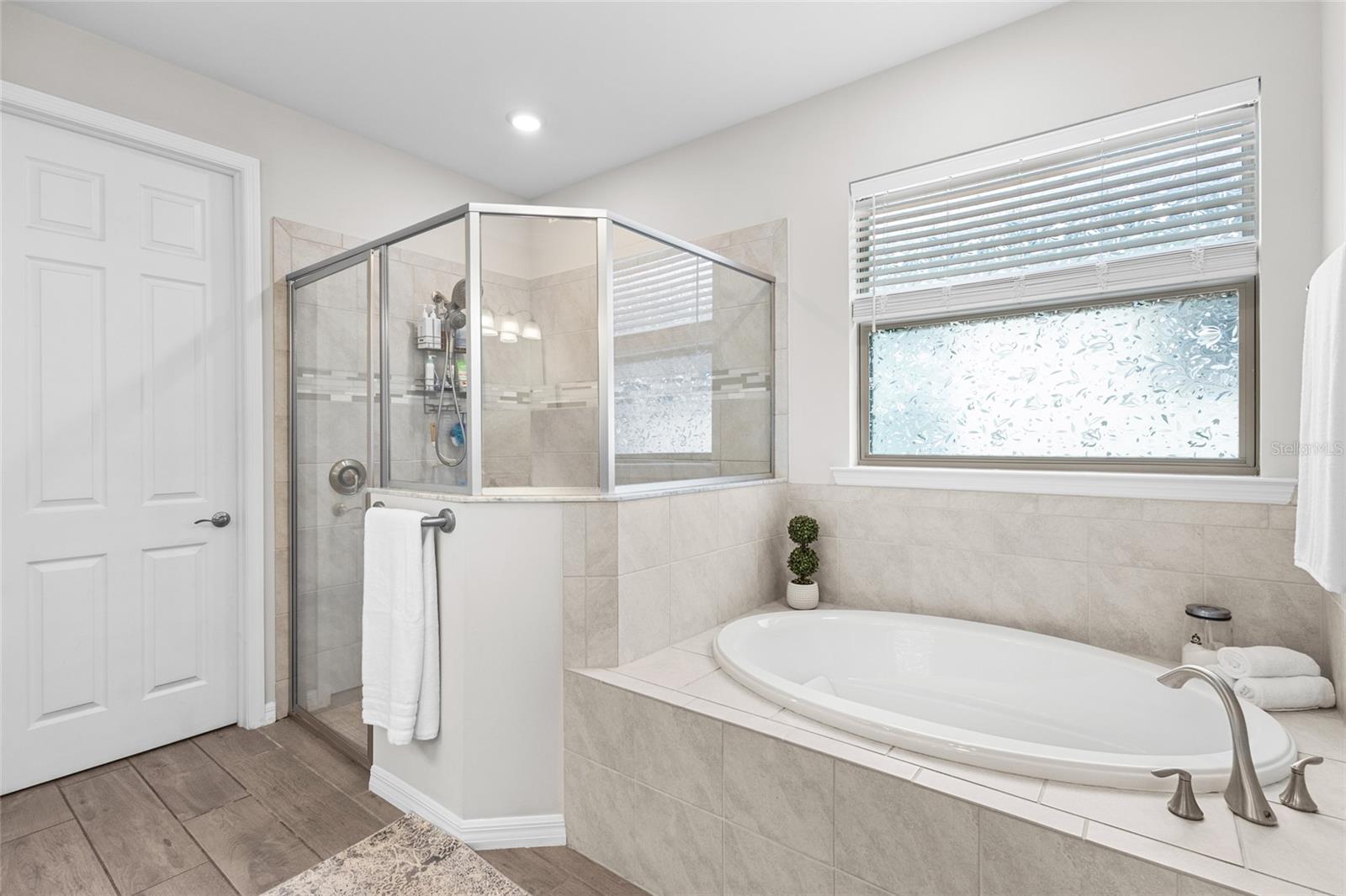 352 TOSCAVILLA BLVD — photo 26