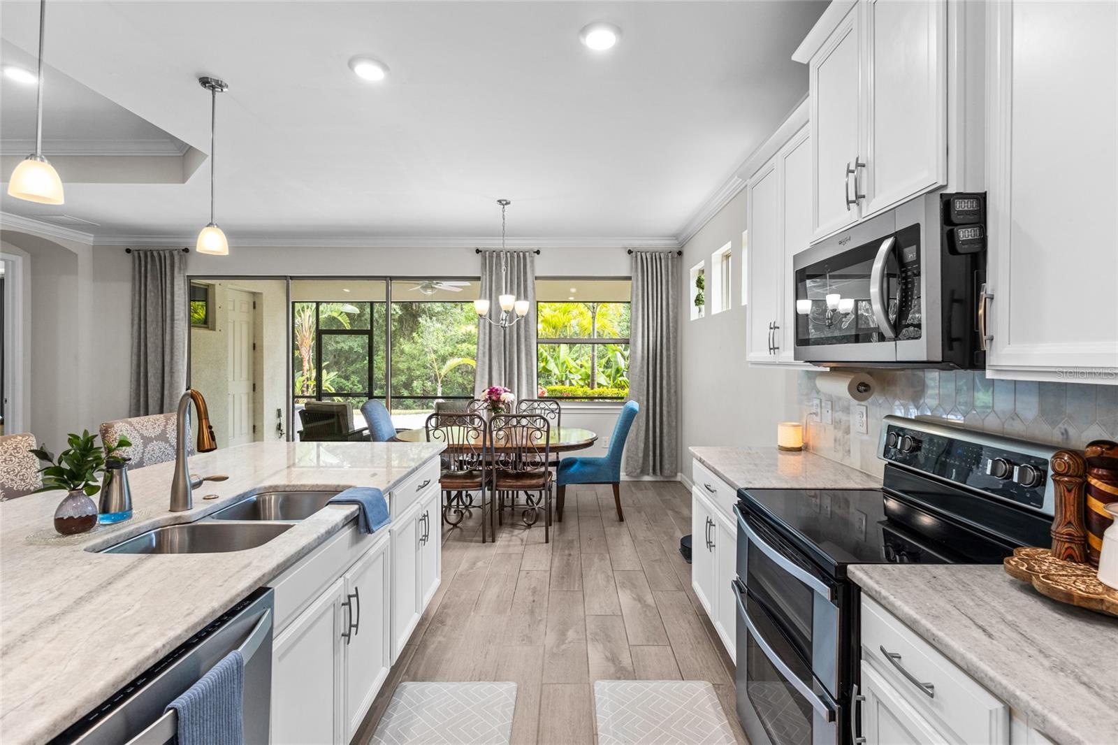 352 TOSCAVILLA BLVD — photo 16