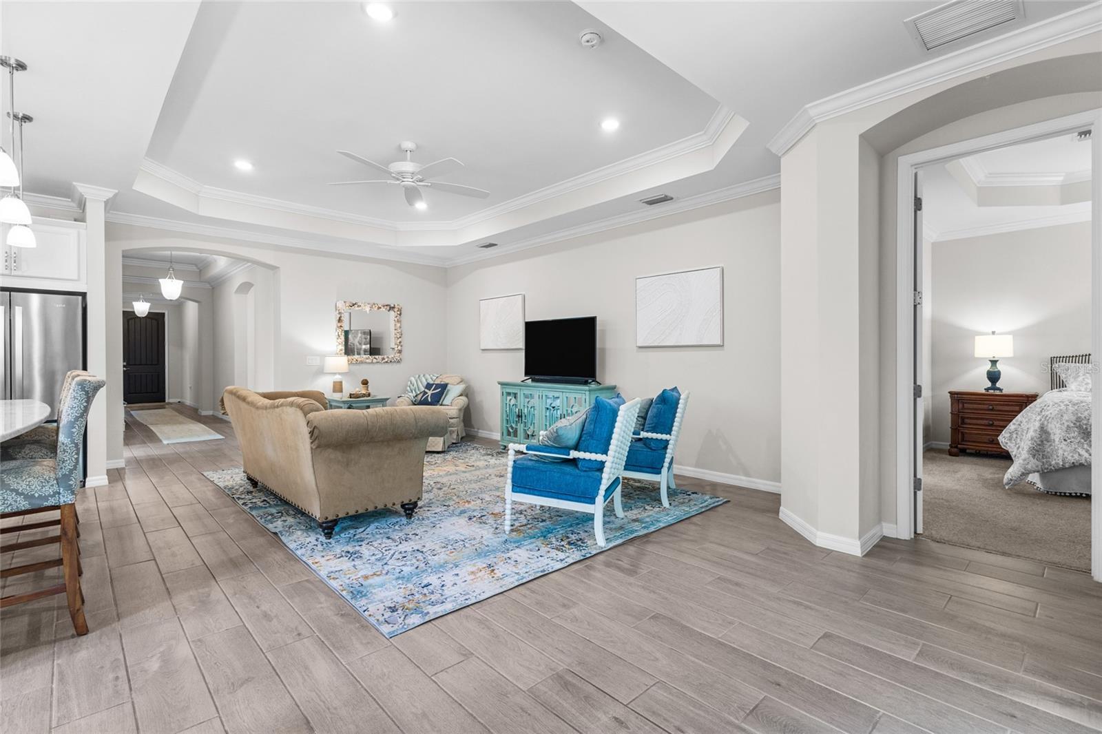 352 TOSCAVILLA BLVD — photo 8