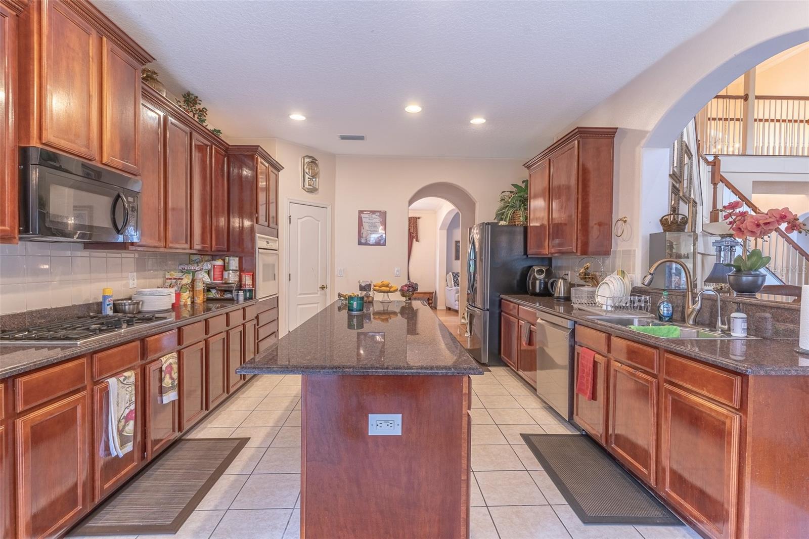 915 HICKORY FORK DR — photo 9
