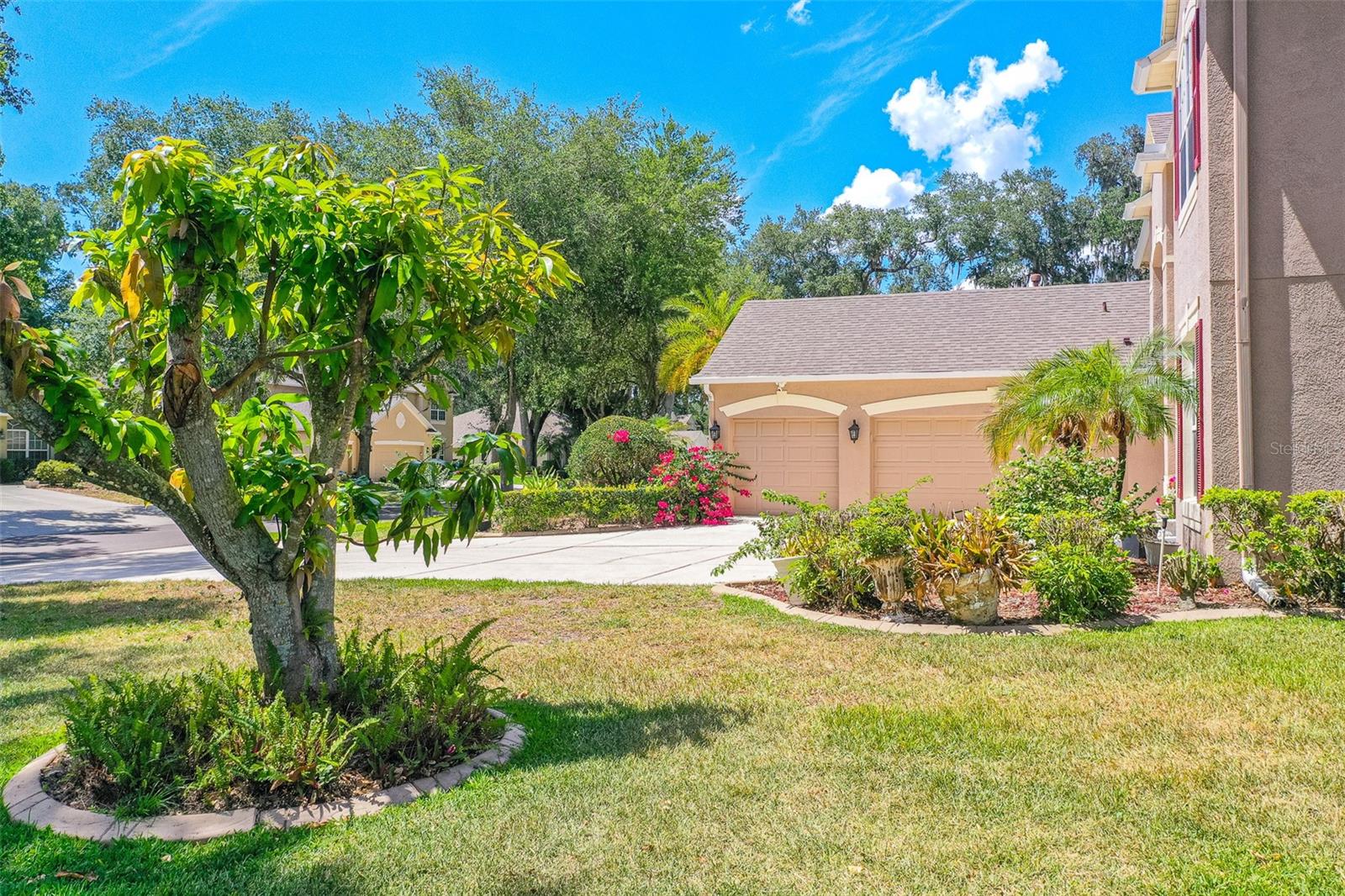915 HICKORY FORK DR — photo 45
