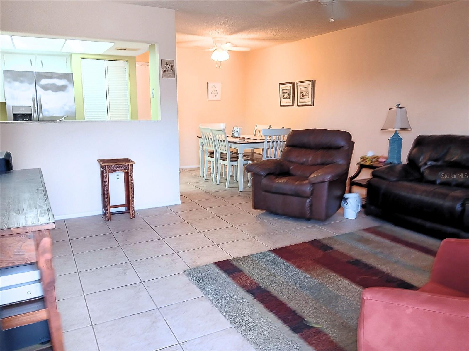 8150 BRADDOCK CIR #3 — photo 4