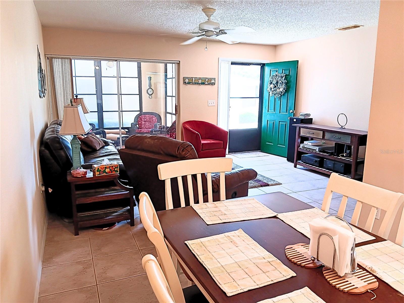 8150 BRADDOCK CIR #3 — photo 5
