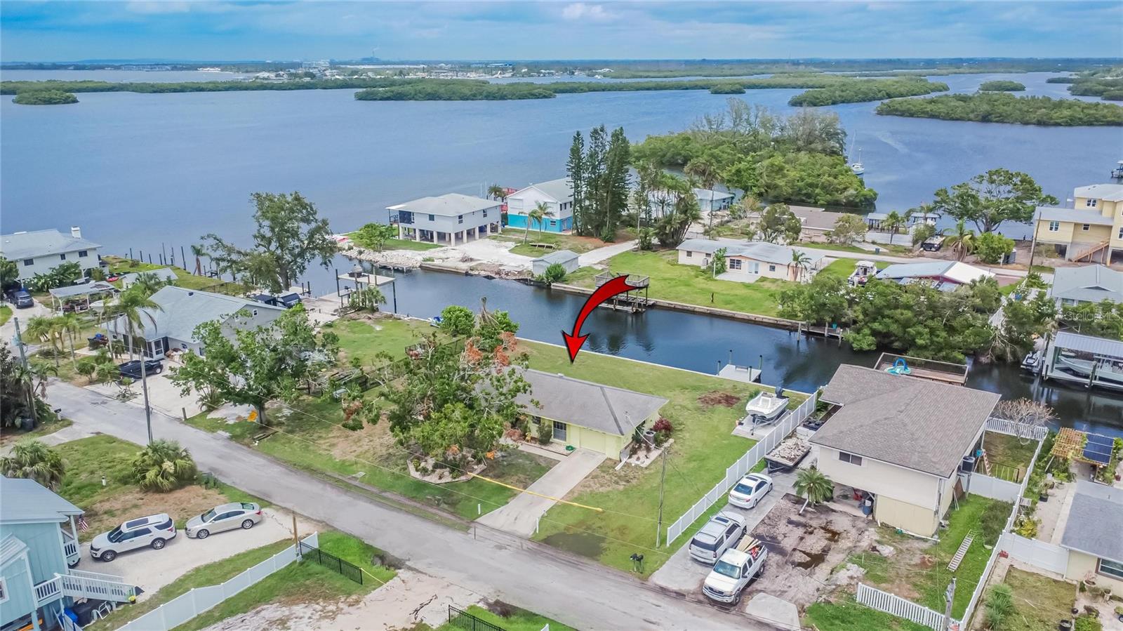 814 SEABREEZE DR — photo 34