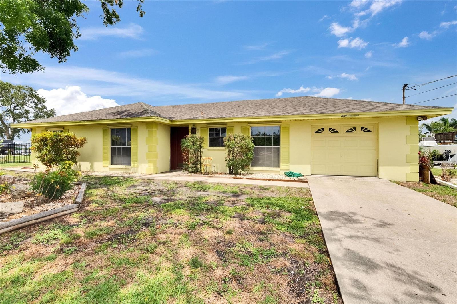 814 SEABREEZE DR — photo 3
