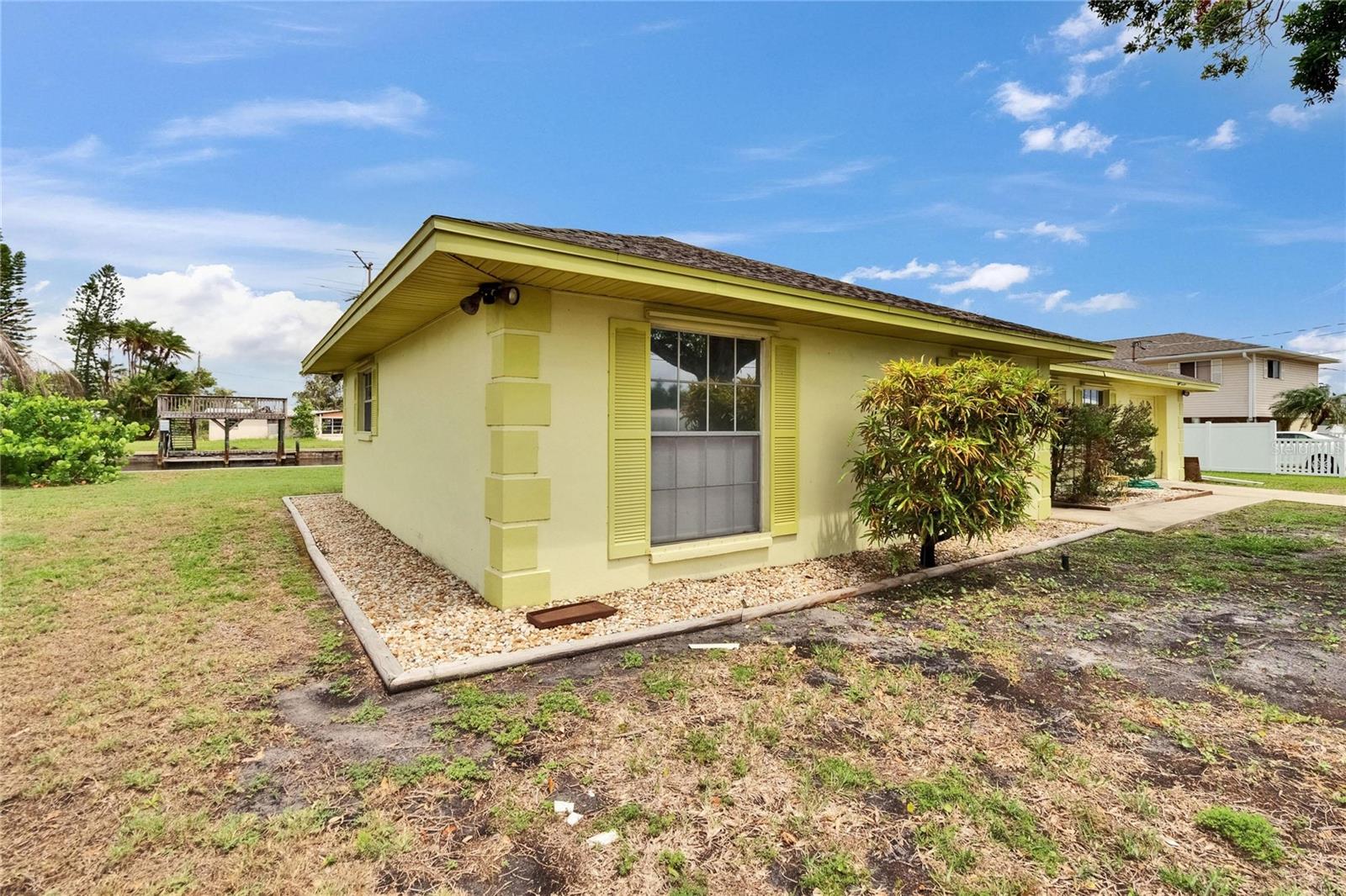 814 SEABREEZE DR — photo 6