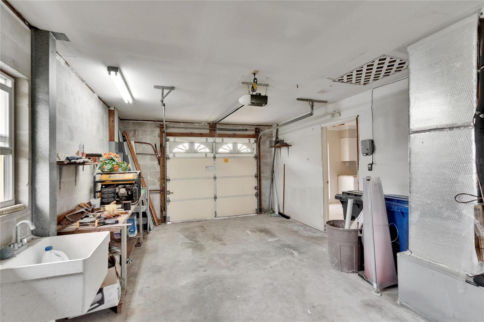 814 SEABREEZE DR — photo 29