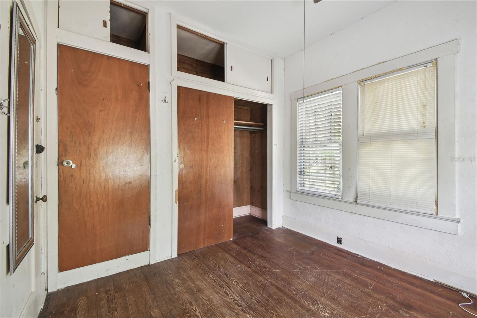 702 W VIRGINIA AVE — photo 29