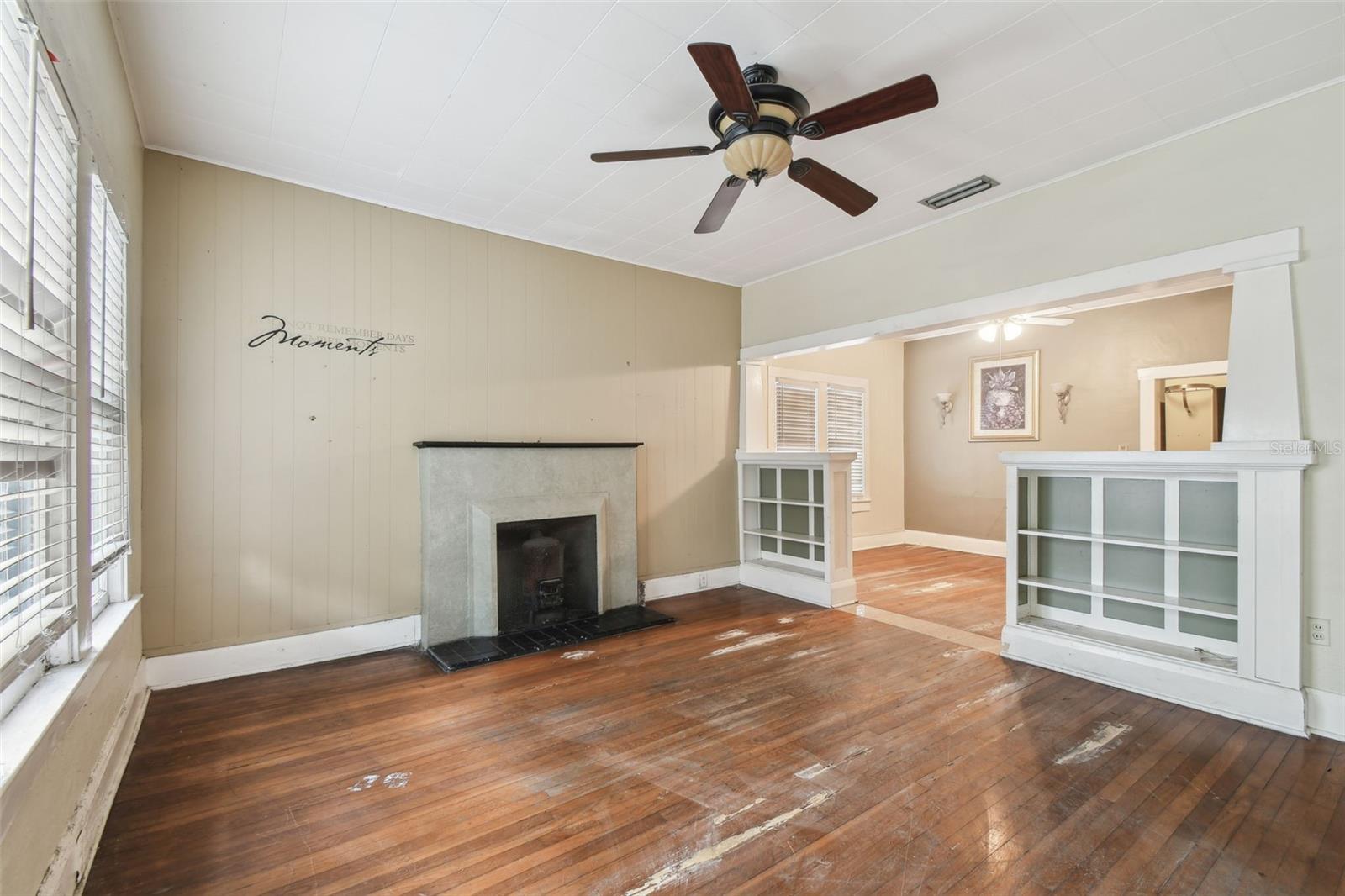 702 W VIRGINIA AVE — photo 24