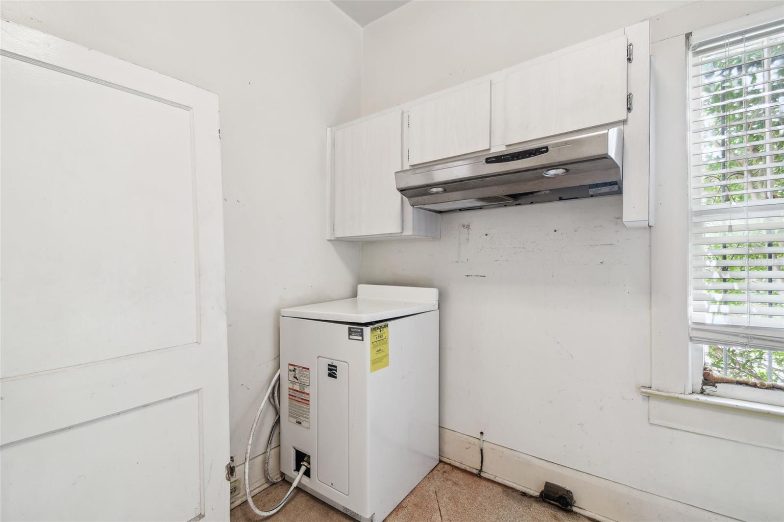 702 W VIRGINIA AVE — photo 56