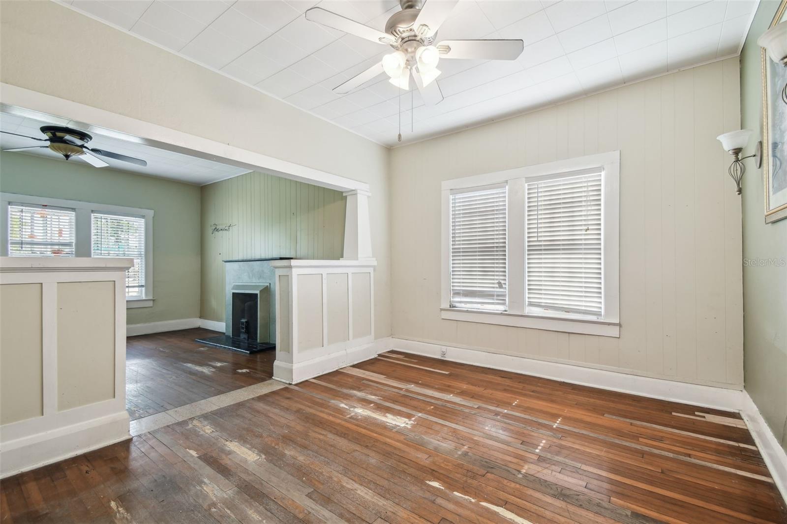 702 W VIRGINIA AVE — photo 34