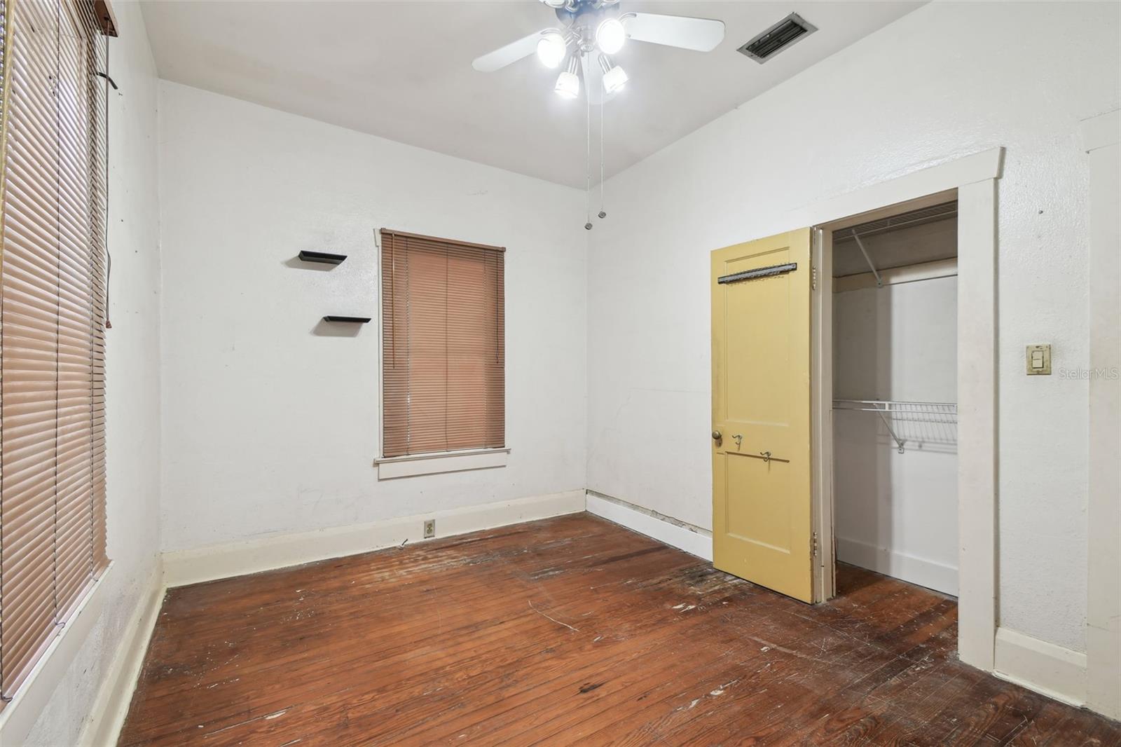 702 W VIRGINIA AVE — photo 43