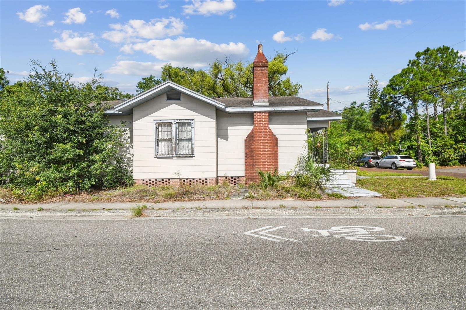 702 W VIRGINIA AVE — photo 59