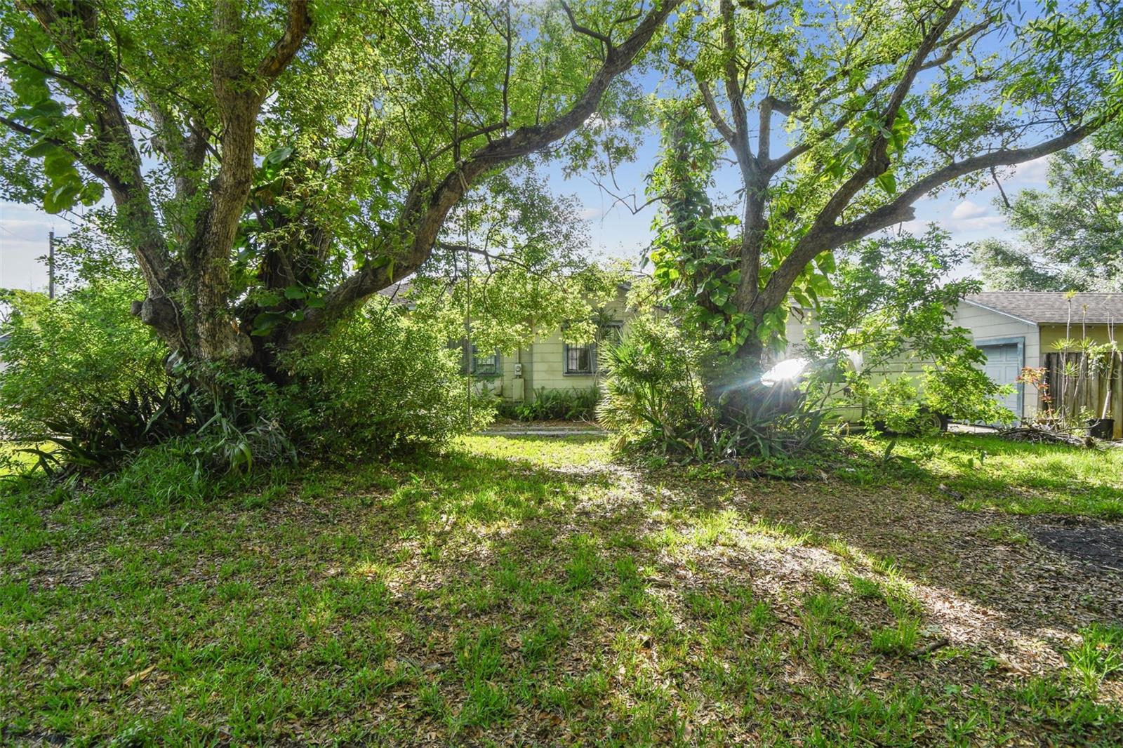 702 W VIRGINIA AVE — photo 8