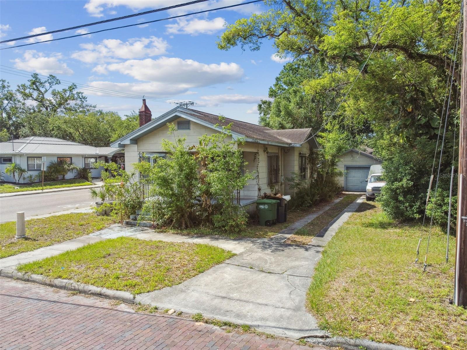 702 W VIRGINIA AVE — photo 62
