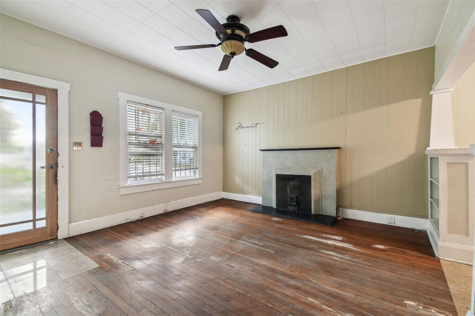 702 W VIRGINIA AVE — photo 27