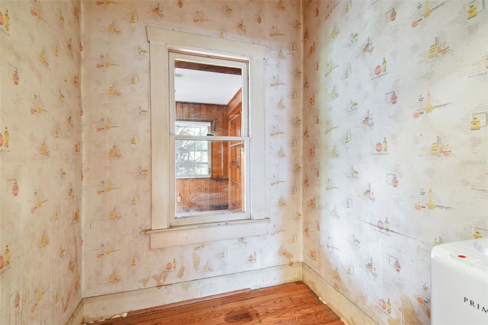 702 W VIRGINIA AVE — photo 50
