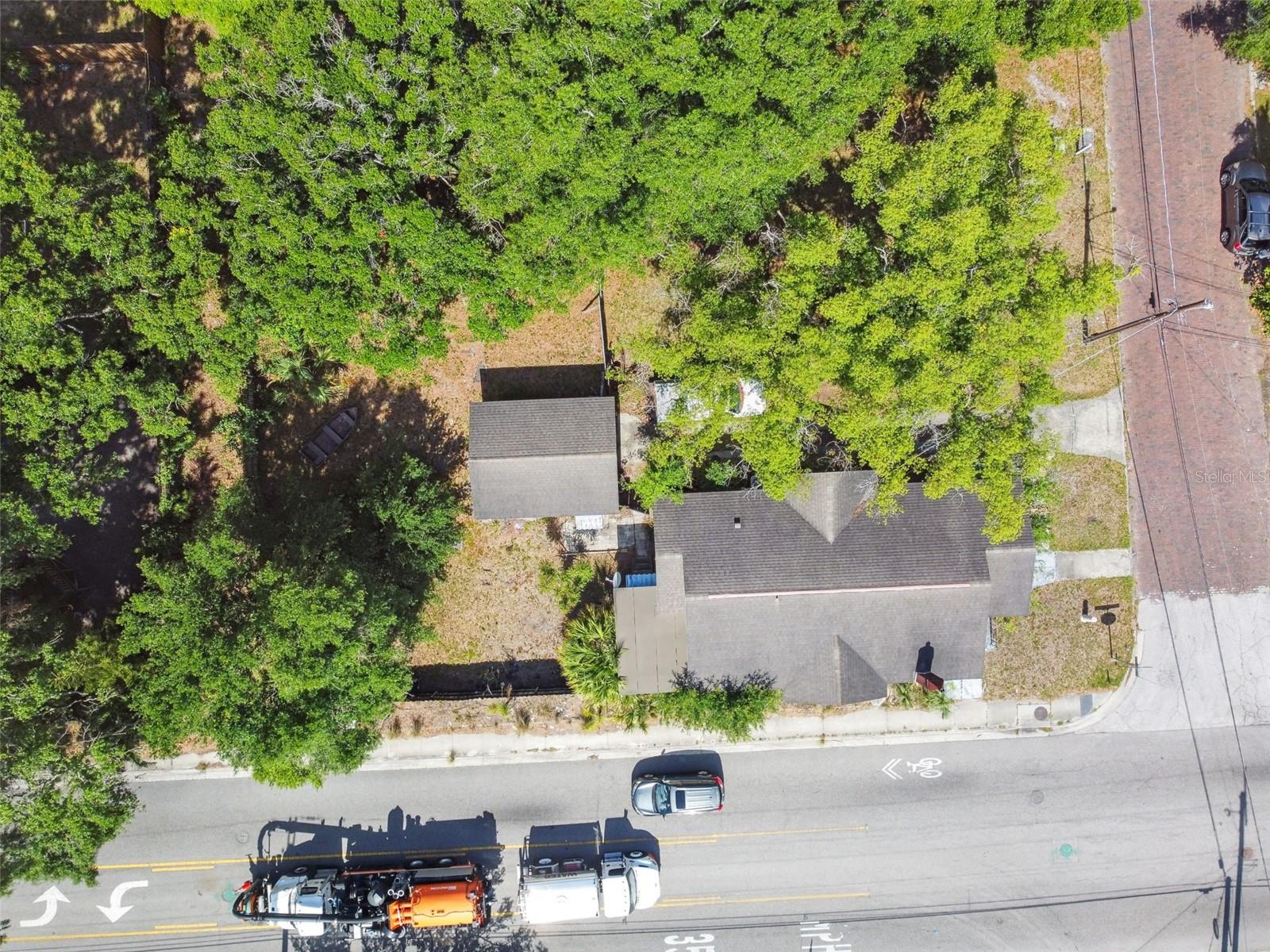 702 W VIRGINIA AVE — photo 57