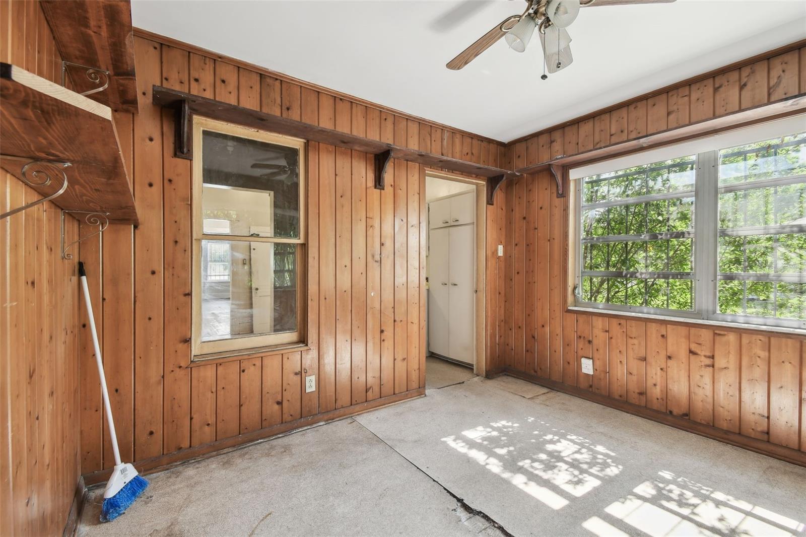 702 W VIRGINIA AVE — photo 53