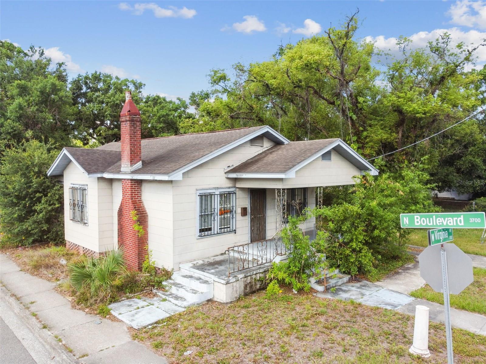 702 W VIRGINIA AVE — photo 64