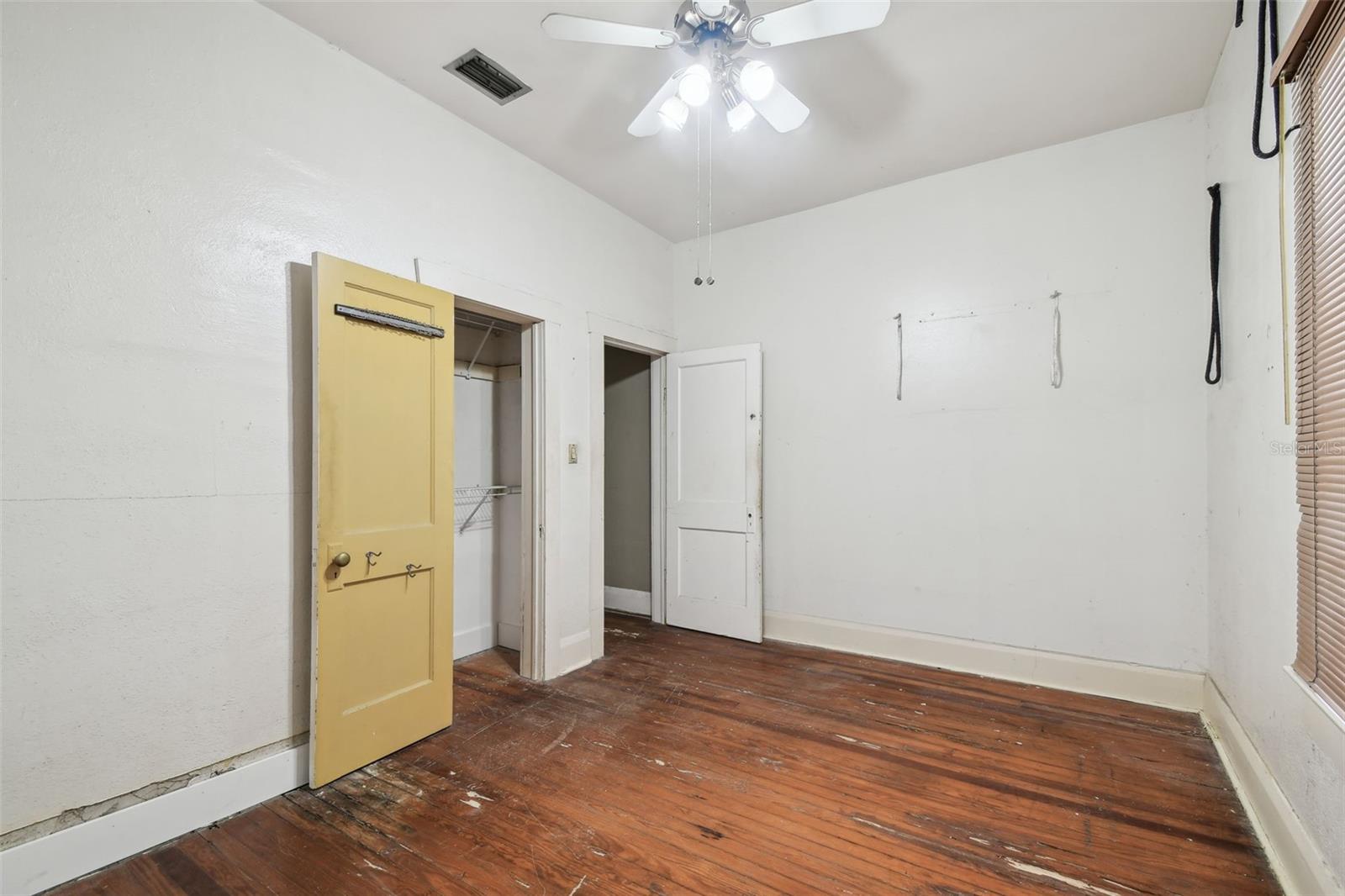 702 W VIRGINIA AVE — photo 44