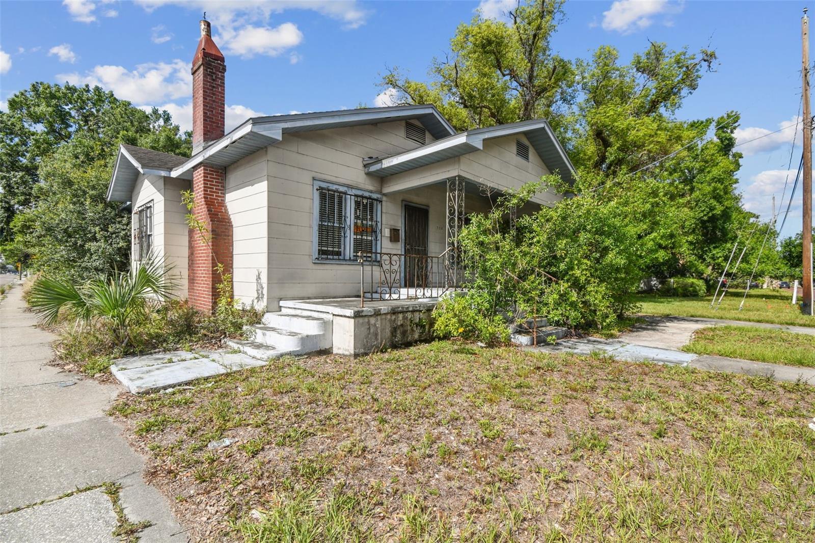 702 W VIRGINIA AVE — photo 58