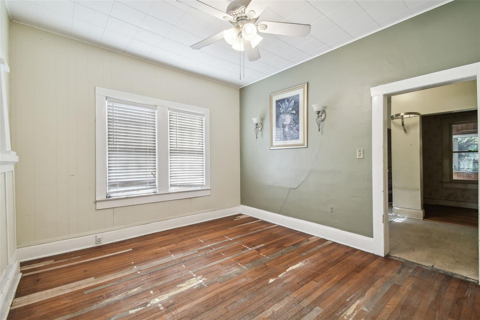 702 W VIRGINIA AVE — photo 35