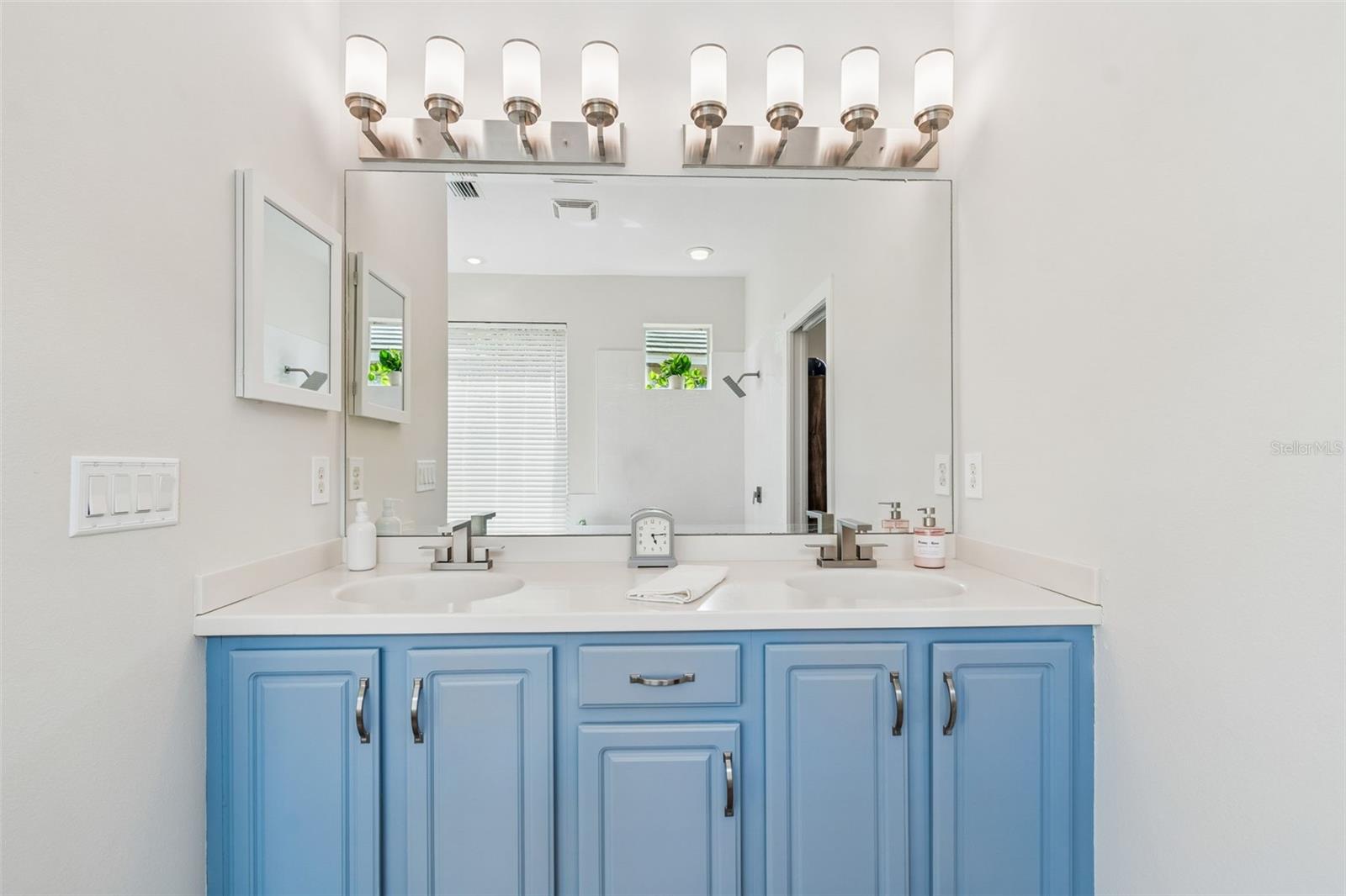13128 PALMILLA CIR — photo 32
