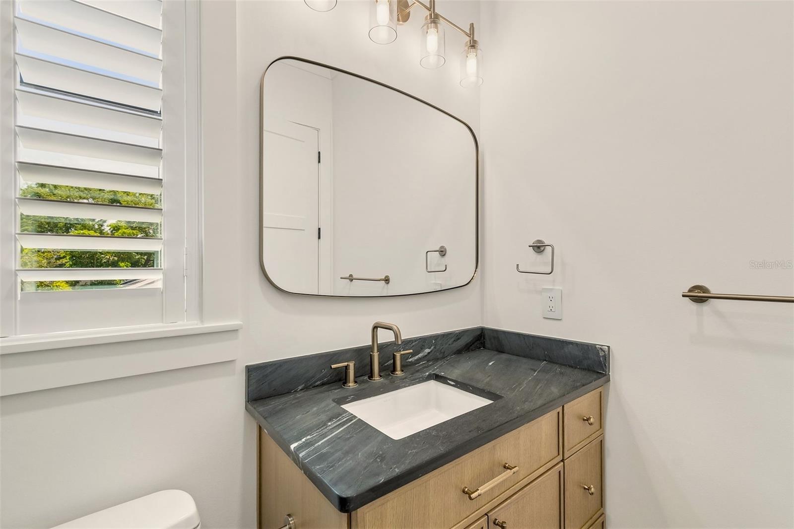 3605 W KENSINGTON AVE — photo 61