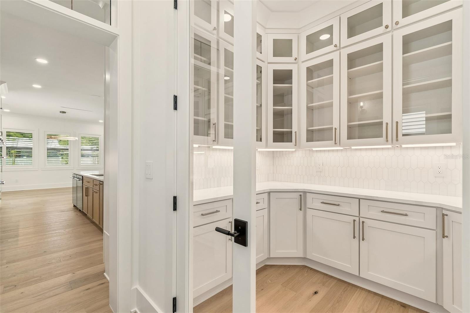3605 W KENSINGTON AVE — photo 11