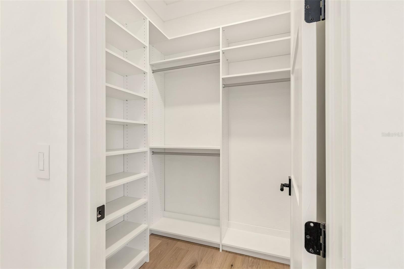 3605 W KENSINGTON AVE — photo 52