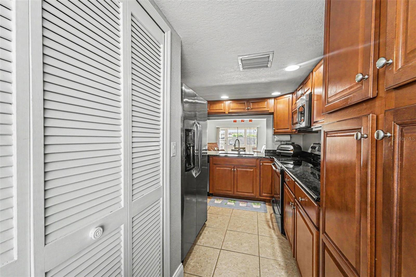 3402 TEESIDE DR — photo 14